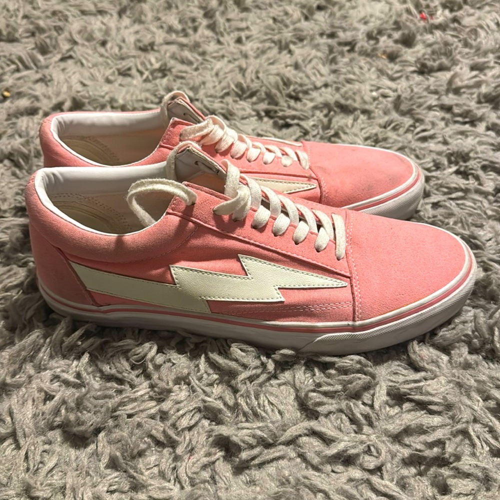 revenge storms pink size 10